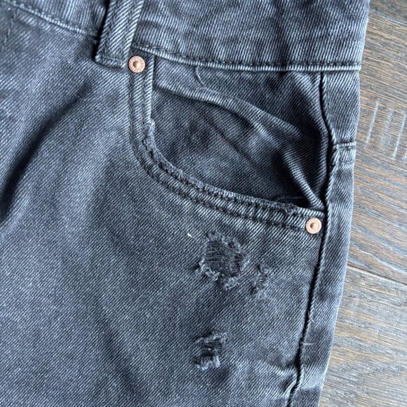 REFUGE DENIM BLACK RIPPED JEANS - Picture 3 of 5